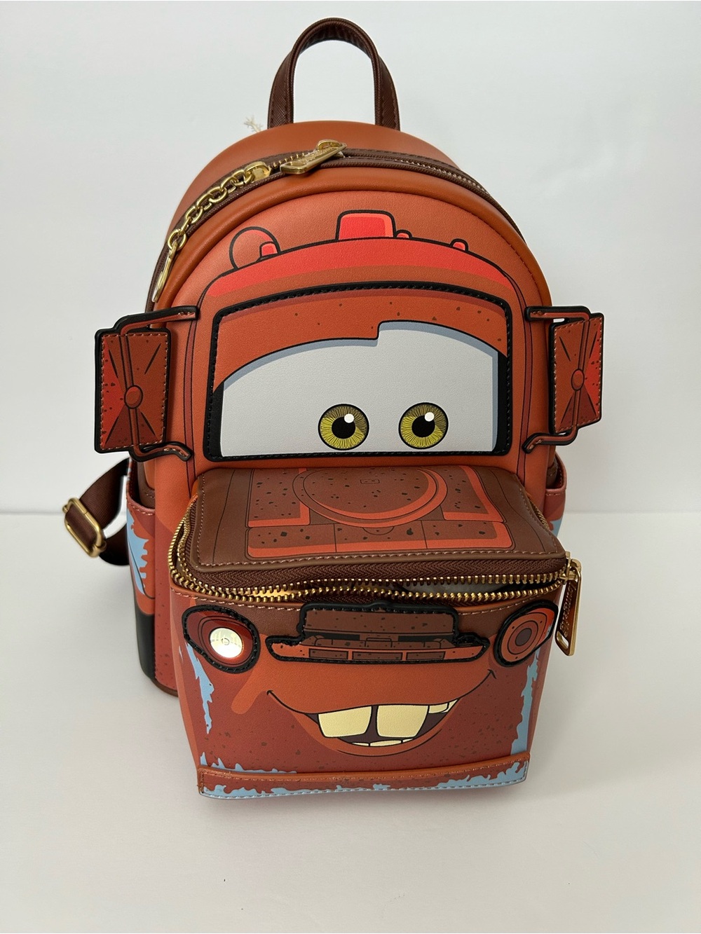 Loungefly Disney Pixar Cars Tow Mater Light-Up Mini backpack - new sold out